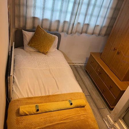 Indulge Hockley Hotel - With Free Front Parking - 10 Min Drive To Birmingham City Centre Bull Ring, Grand Central, Tesco Superstore, Primark & Commonwealth Games Kültér fotó