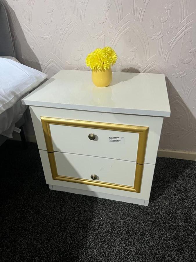 Indulge Hockley Hotel - With Free Front Parking - 10 Min Drive To Birmingham City Centre Bull Ring, Grand Central, Tesco Superstore, Primark & Commonwealth Games Kültér fotó