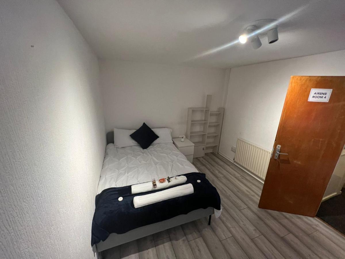 Indulge Hockley Hotel - With Free Front Parking - 10 Min Drive To Birmingham City Centre Bull Ring, Grand Central, Tesco Superstore, Primark & Commonwealth Games Kültér fotó